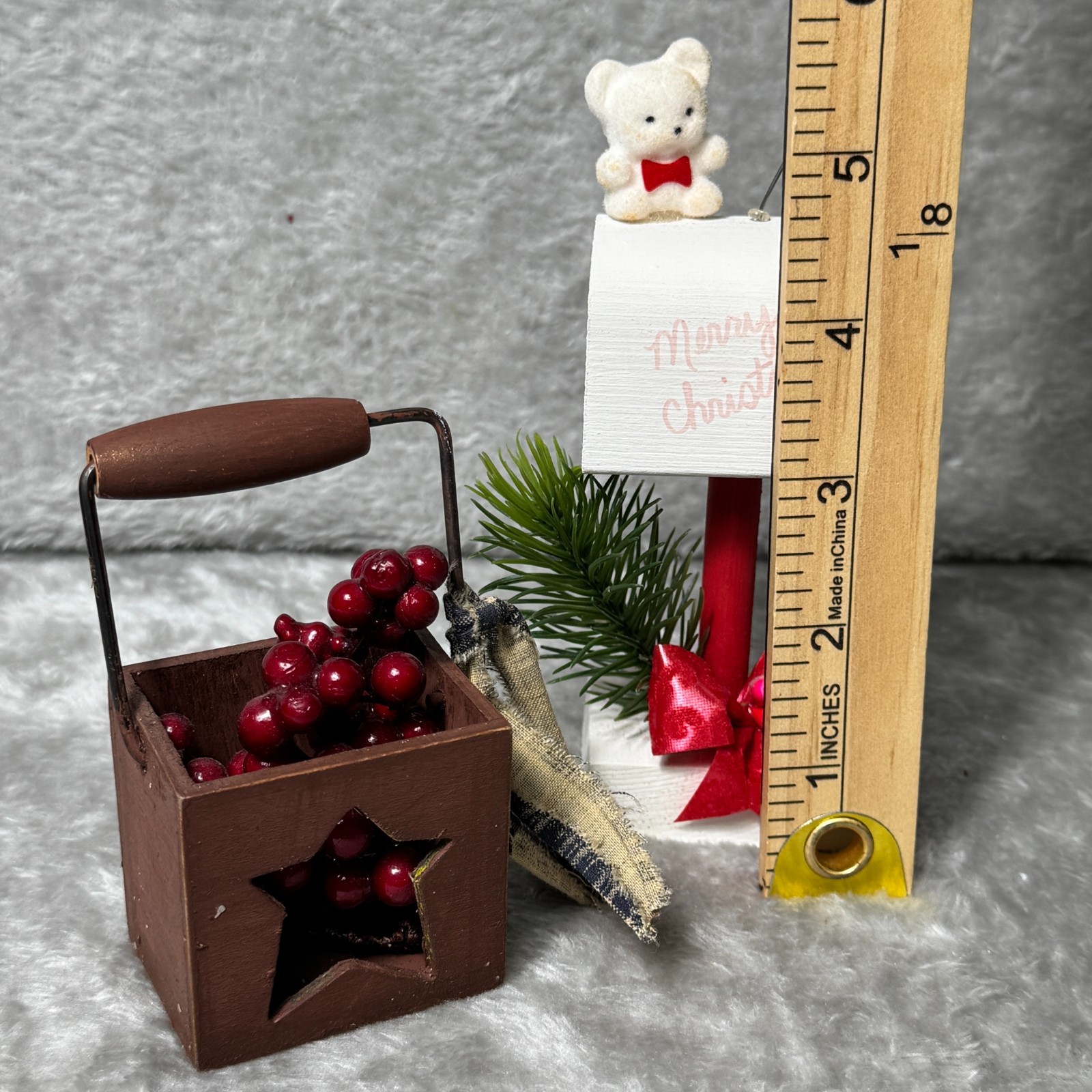 Mini Primitive Wood Star Basket Décor Faux Cranberries Country Farmhouse Rustic
